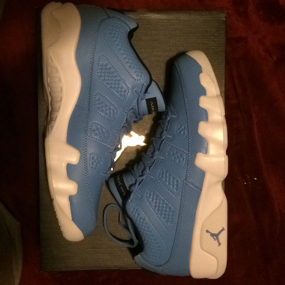 Air Jordan 9 Retro Low
